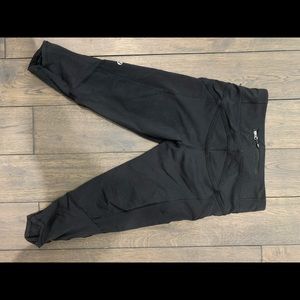 Lululemon running capris - black - size 4